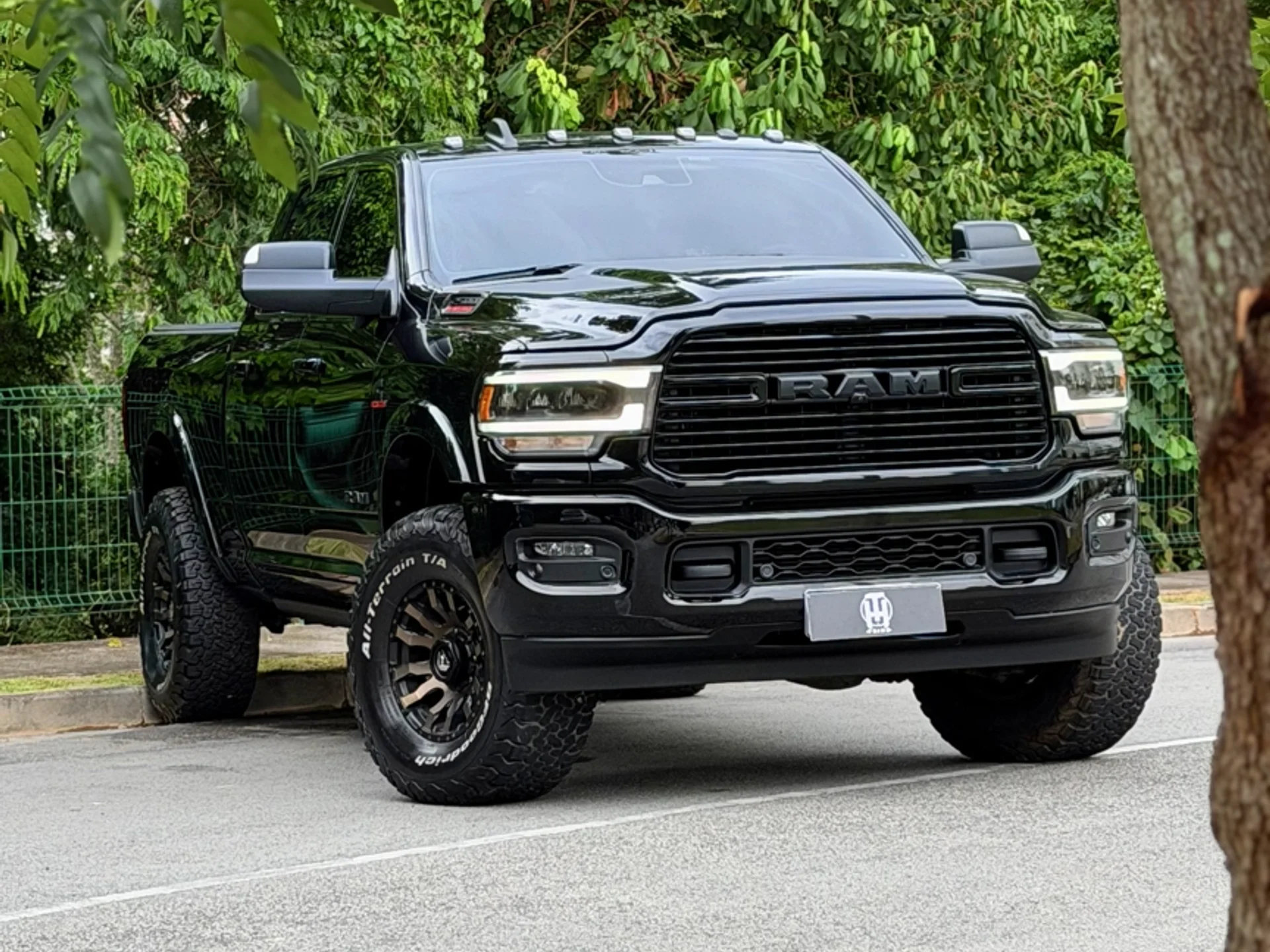 Ram 2500 6.7 I6 TURBO DIESEL NIGHT EDITION CD 4X4 AUTOMÁTICO